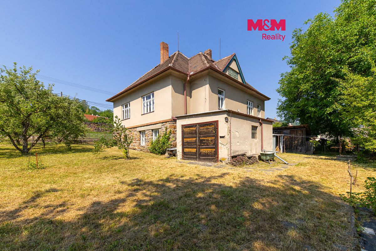 Prodej rodinného domu 120 m², pozemek 1896 m²